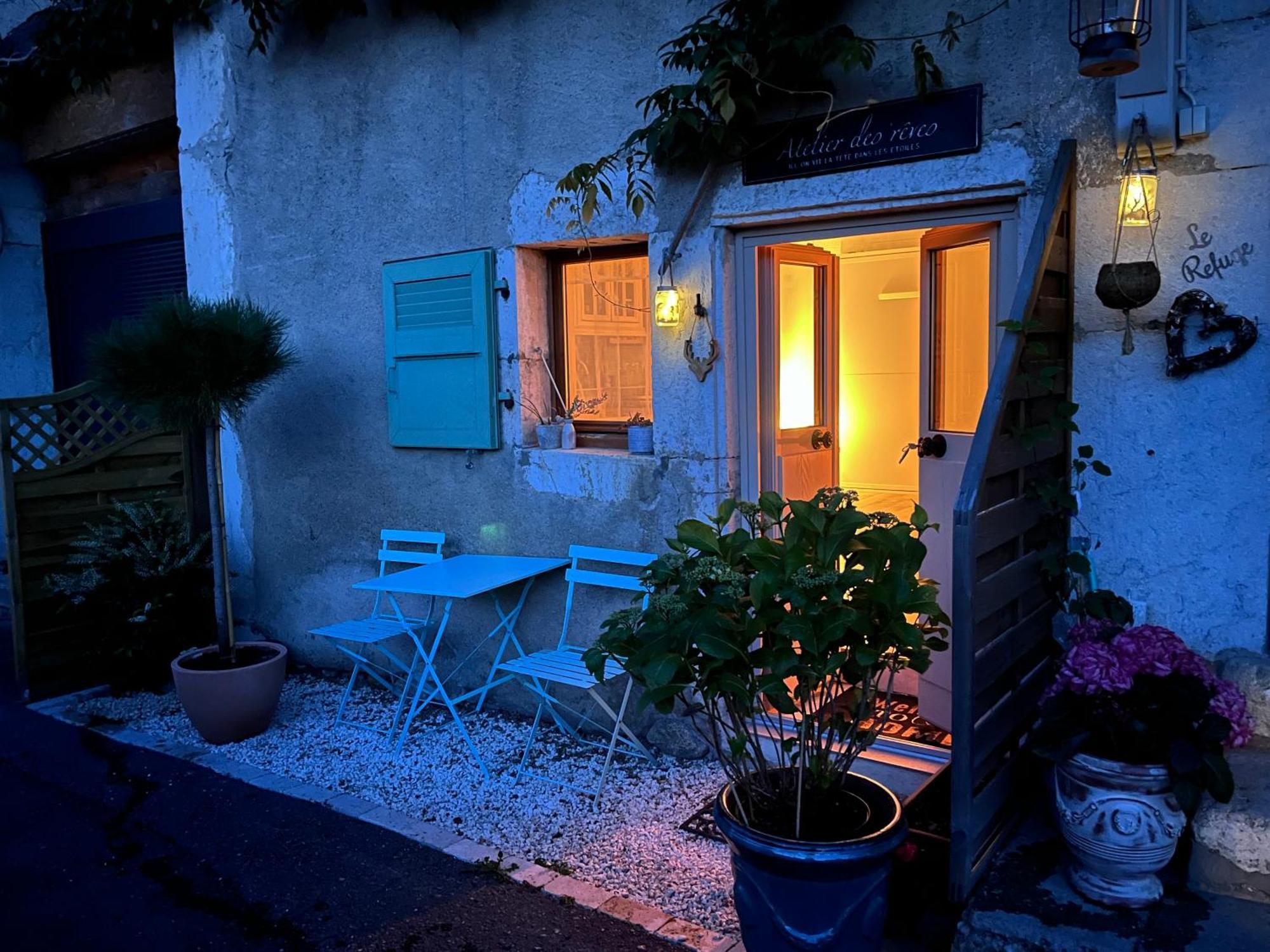 Studio L'Atelier Des Reves Divonne-les-Bains Exterior photo